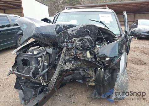 2004 Toyota Sequoia Sr5 V8 z USA, uszkodzony, nr VIN 5TDZT34A84S220394